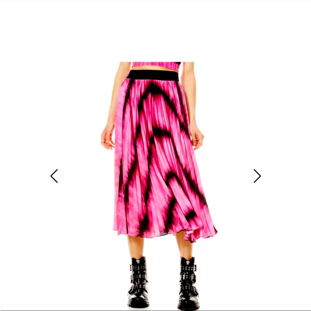 Alice and Olivia skirt